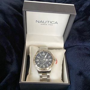 Nautica N14762G silver chronograph men’s watch.